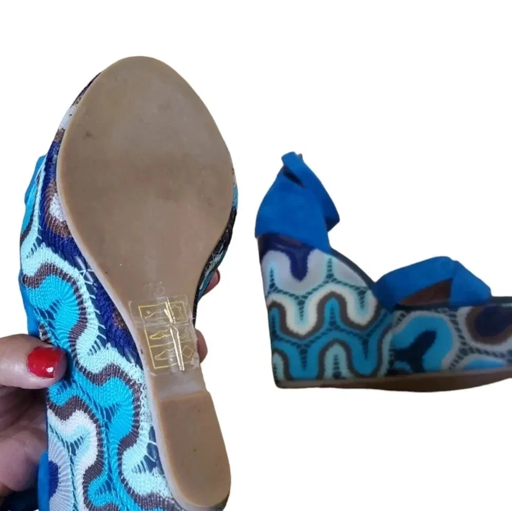 JEFFREY CAMPBELL BLUE CROCHET WEDGE PLATFORM SANDALS, SIZE 7.5